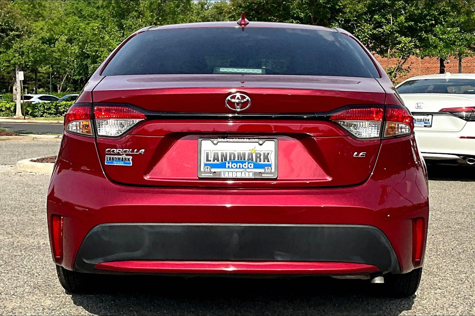 Used 2022 Toyota Corolla LE FWD image 4