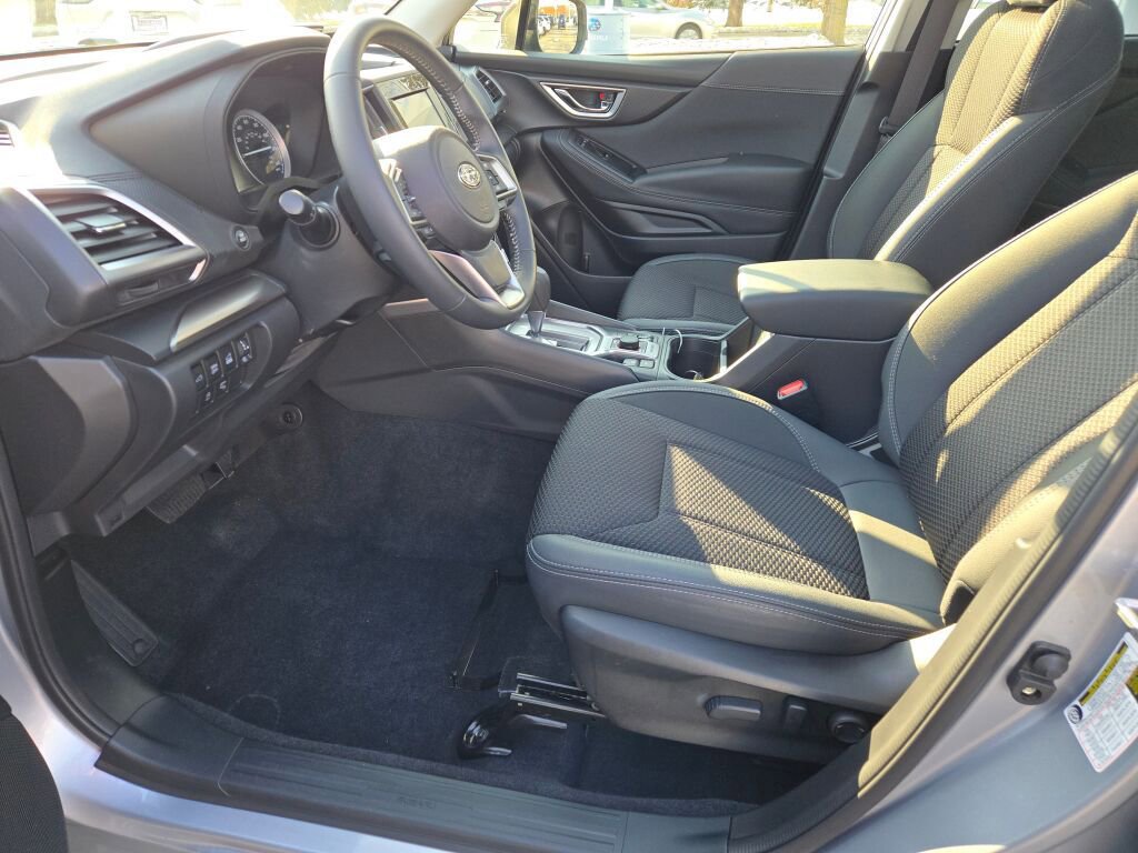 Used 2023 Subaru Forester Premium image 20