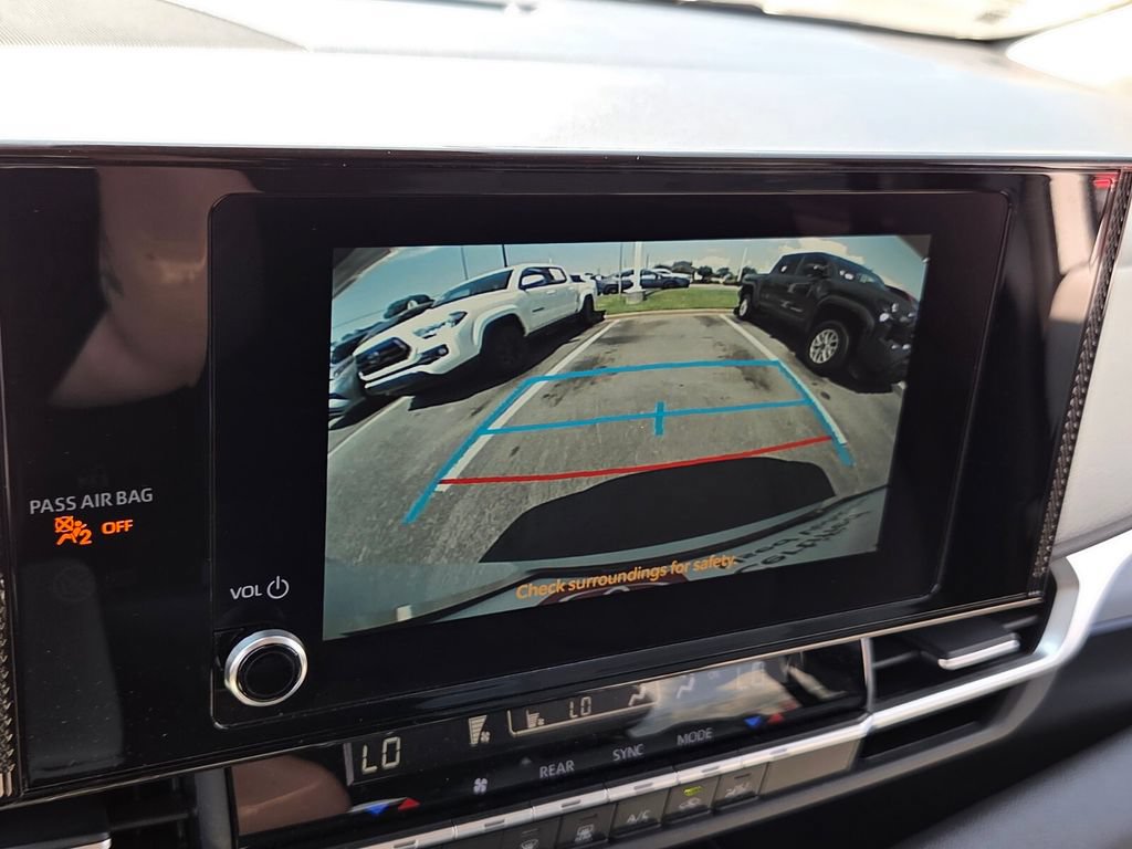 Certified 2025 Toyota Sienna LE FWD image 20