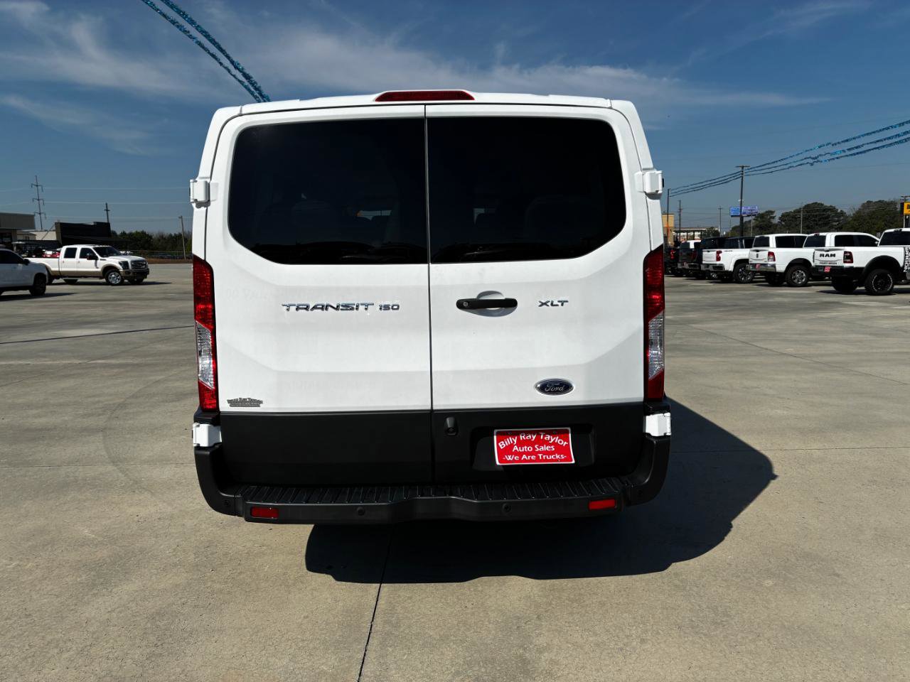 Used 2019 Ford Transit 150 XLT image 5