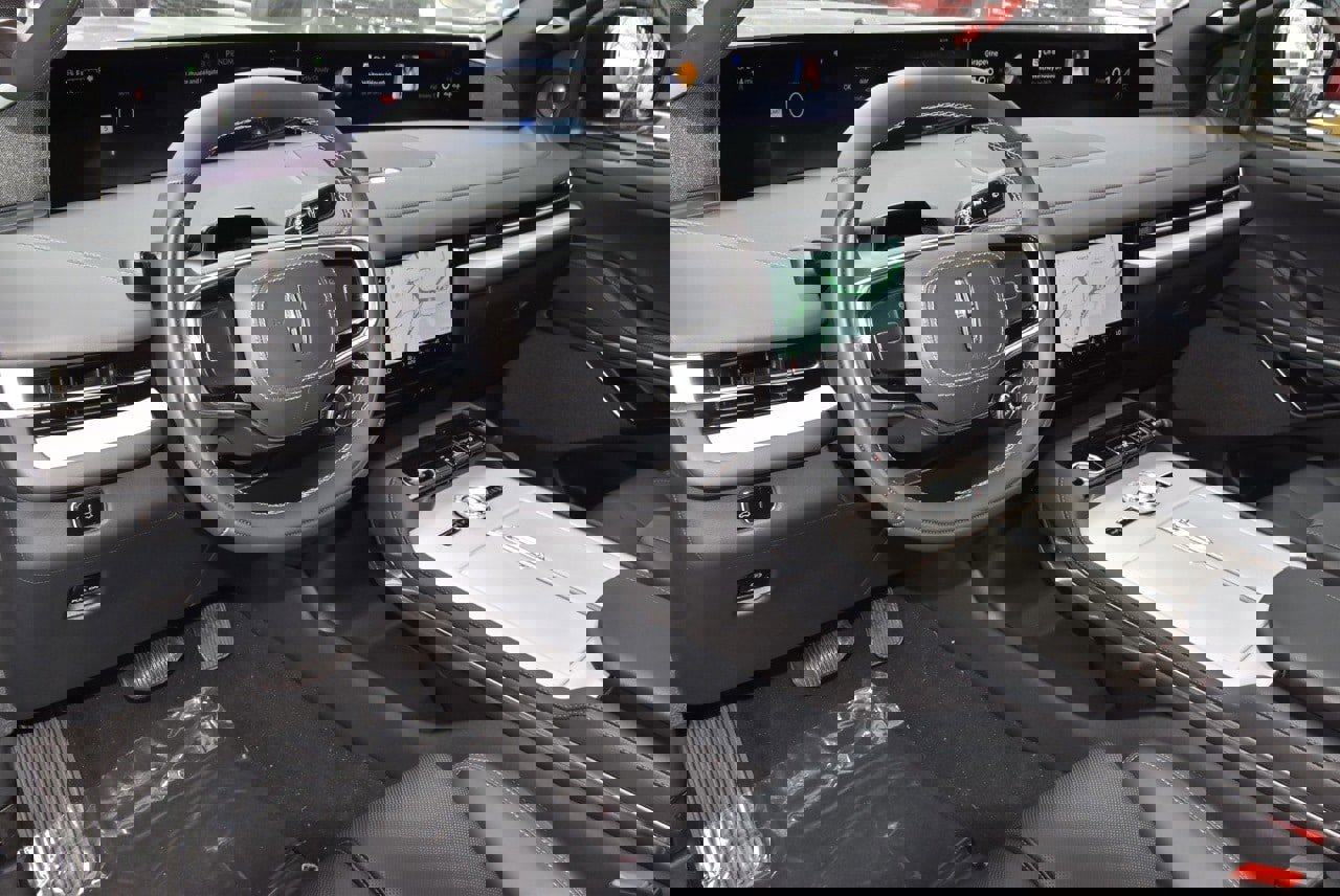 New 2025 Lincoln Navigator Reserve w/ Jet Appearance Package image 44