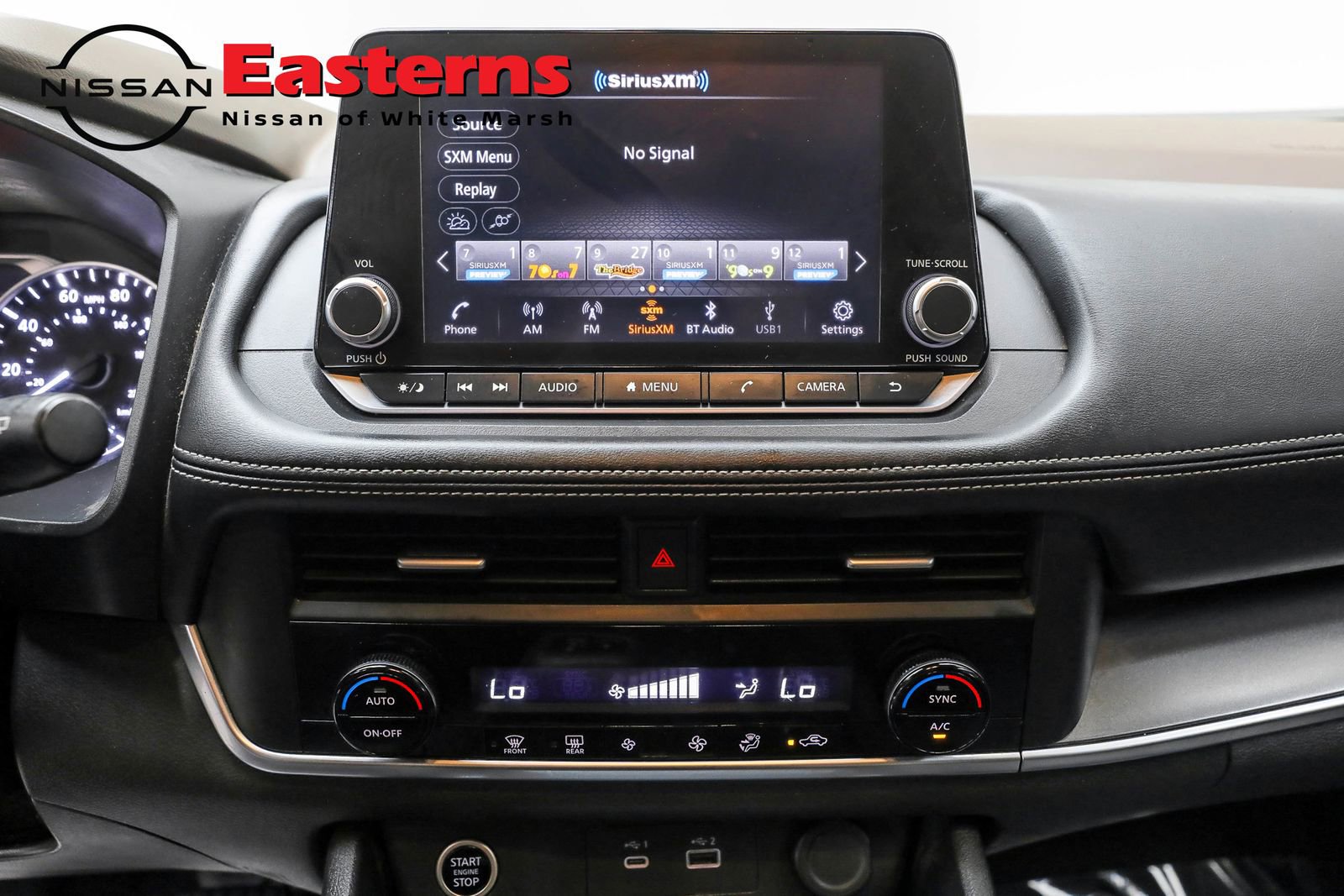 Used 2023 Nissan Rogue SV image 13