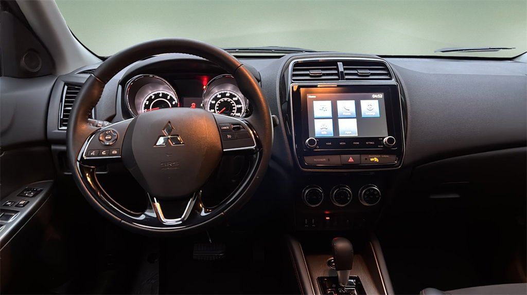 Used 2025 Mitsubishi Outlander Sport SE image 12