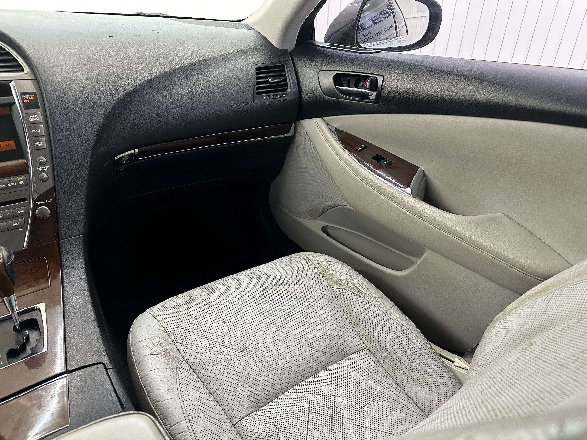 Used 2010 Lexus ES 350 image 17