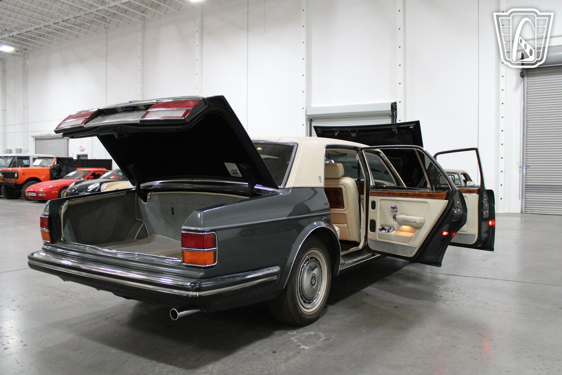 Used 1990 Rolls-Royce Silver Spur II RWD image 38