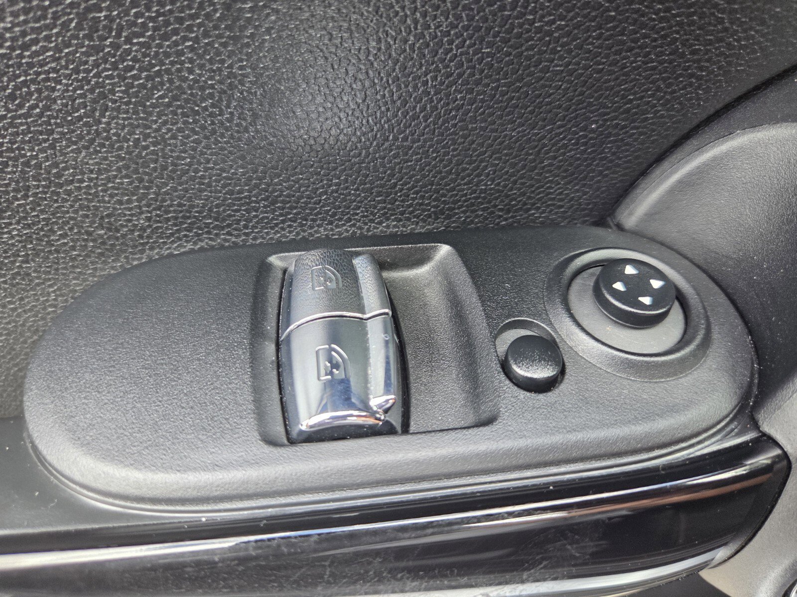 Used 2022 MINI Cooper S w/ Signature Upholstery Package image 13