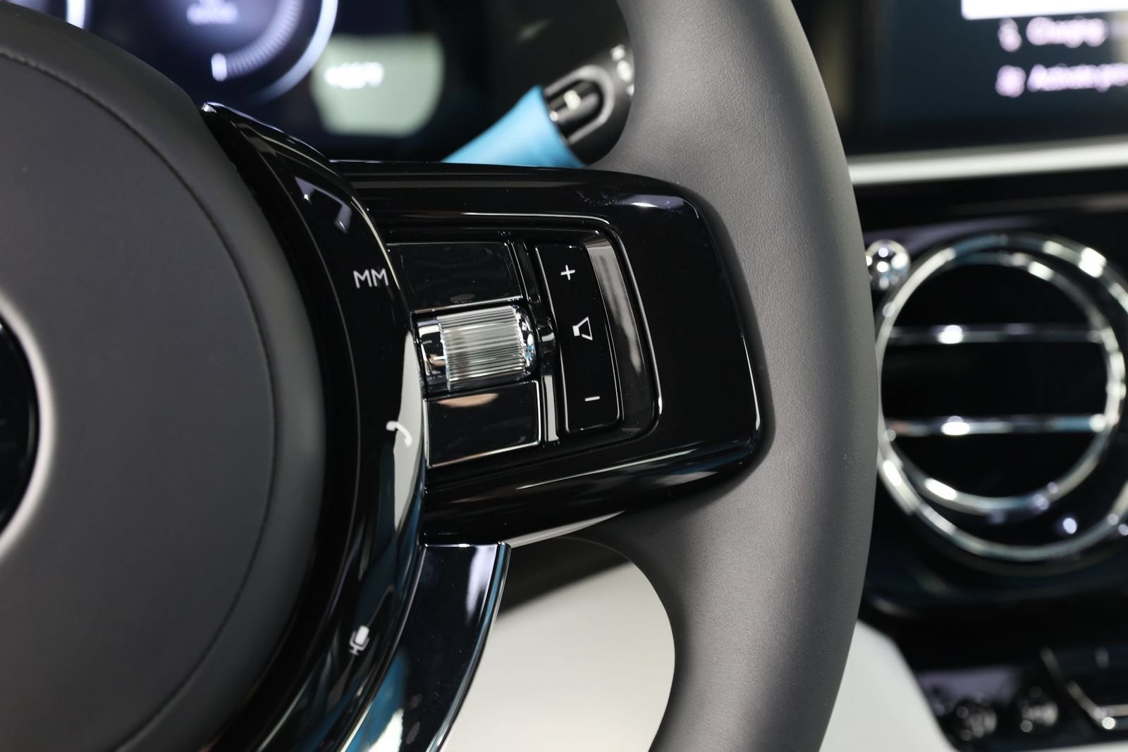 New 2025 Rolls-Royce Spectre w/ Spectre Launch Package AWD/4WD image 15