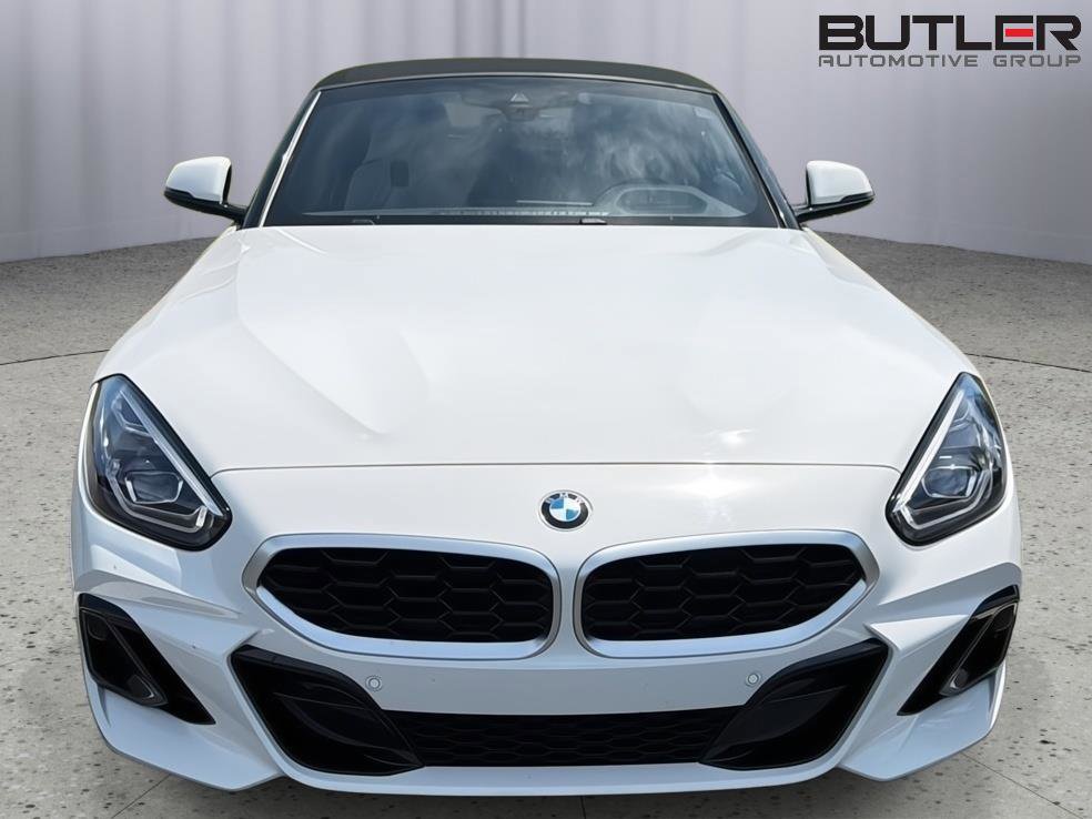 Used 2023 BMW Z4 sDrive30i w/ Premium Package RWD image 3