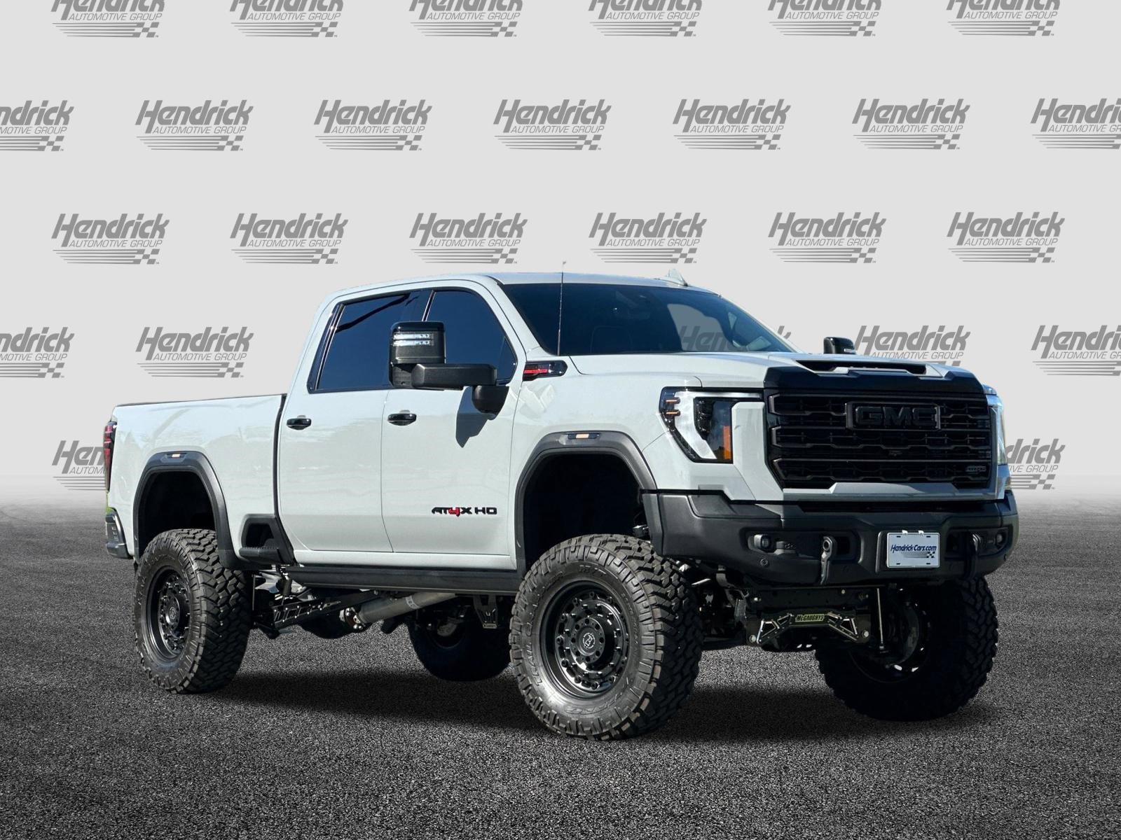 Used 2024 GMC Sierra 2500 AT4X w/ AT4X AEV Edition image 2