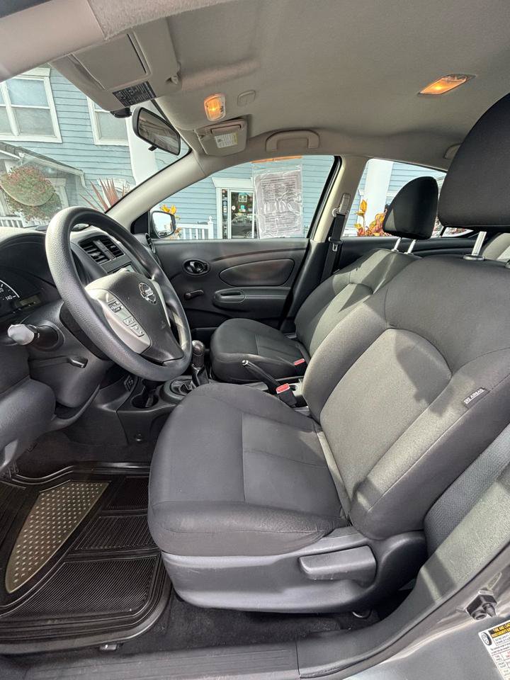Used 2019 Nissan Versa S FWD image 9