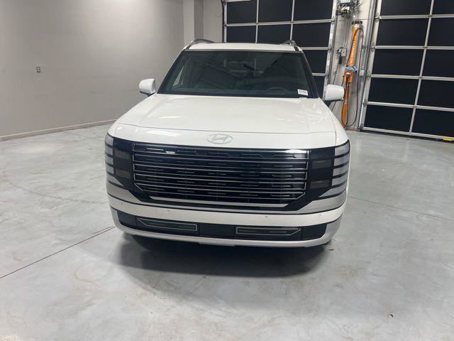 New 2026 Hyundai Palisade Calligraphy FWD image 2