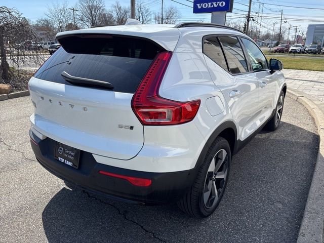 Used 2025 Volvo XC40 B5 Plus AWD/4WD image 5