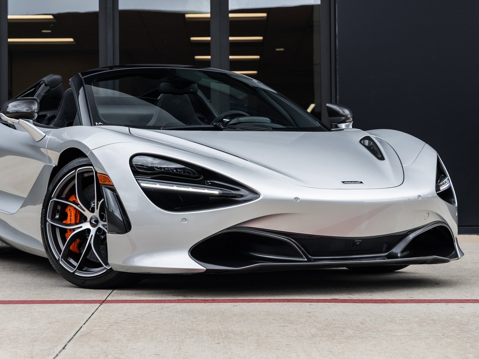 Used 2020 McLaren 720S Spider image 6