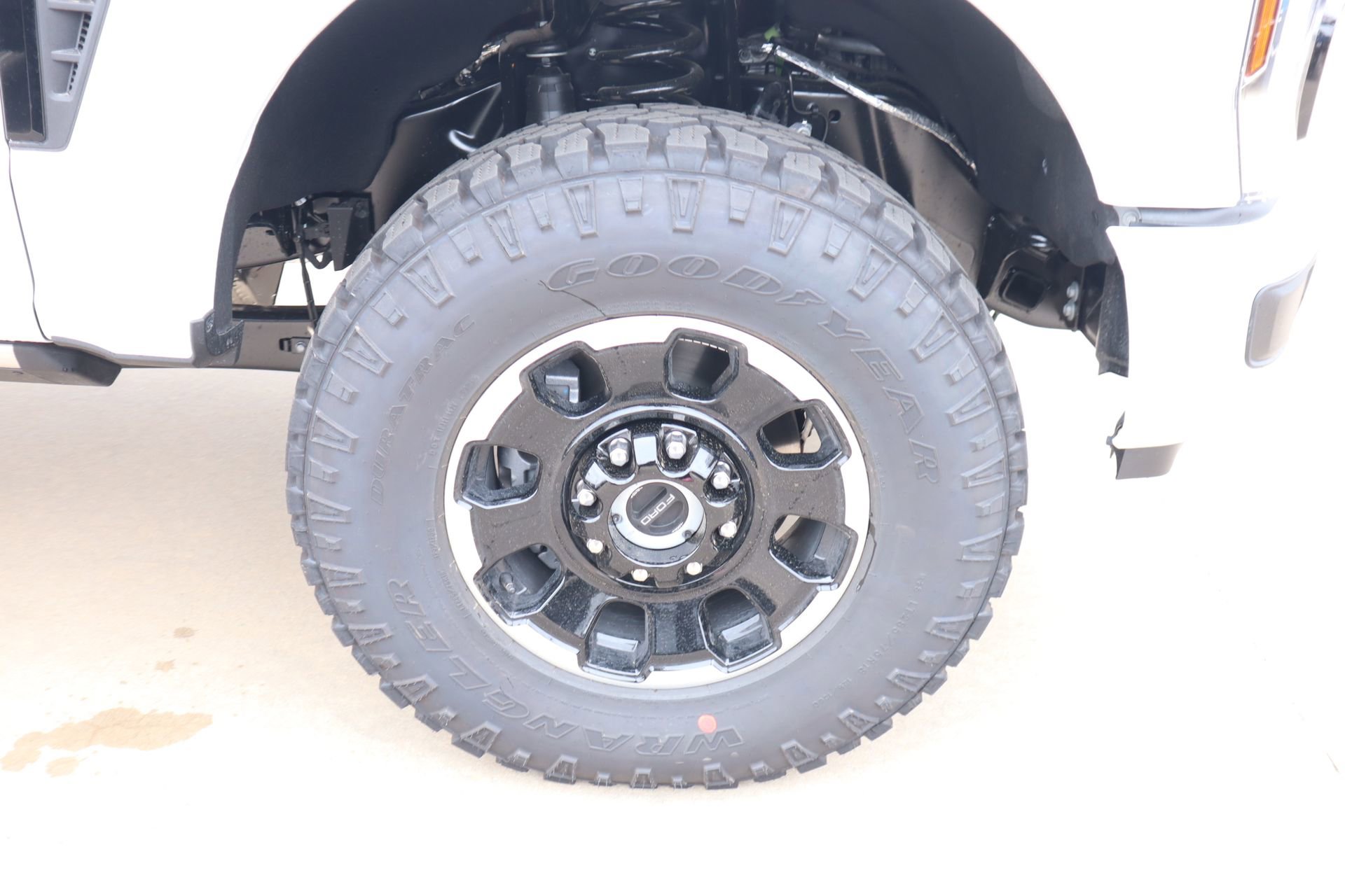 New 2026 Ford F250 Platinum w/ Tremor Off-Road Package image 18