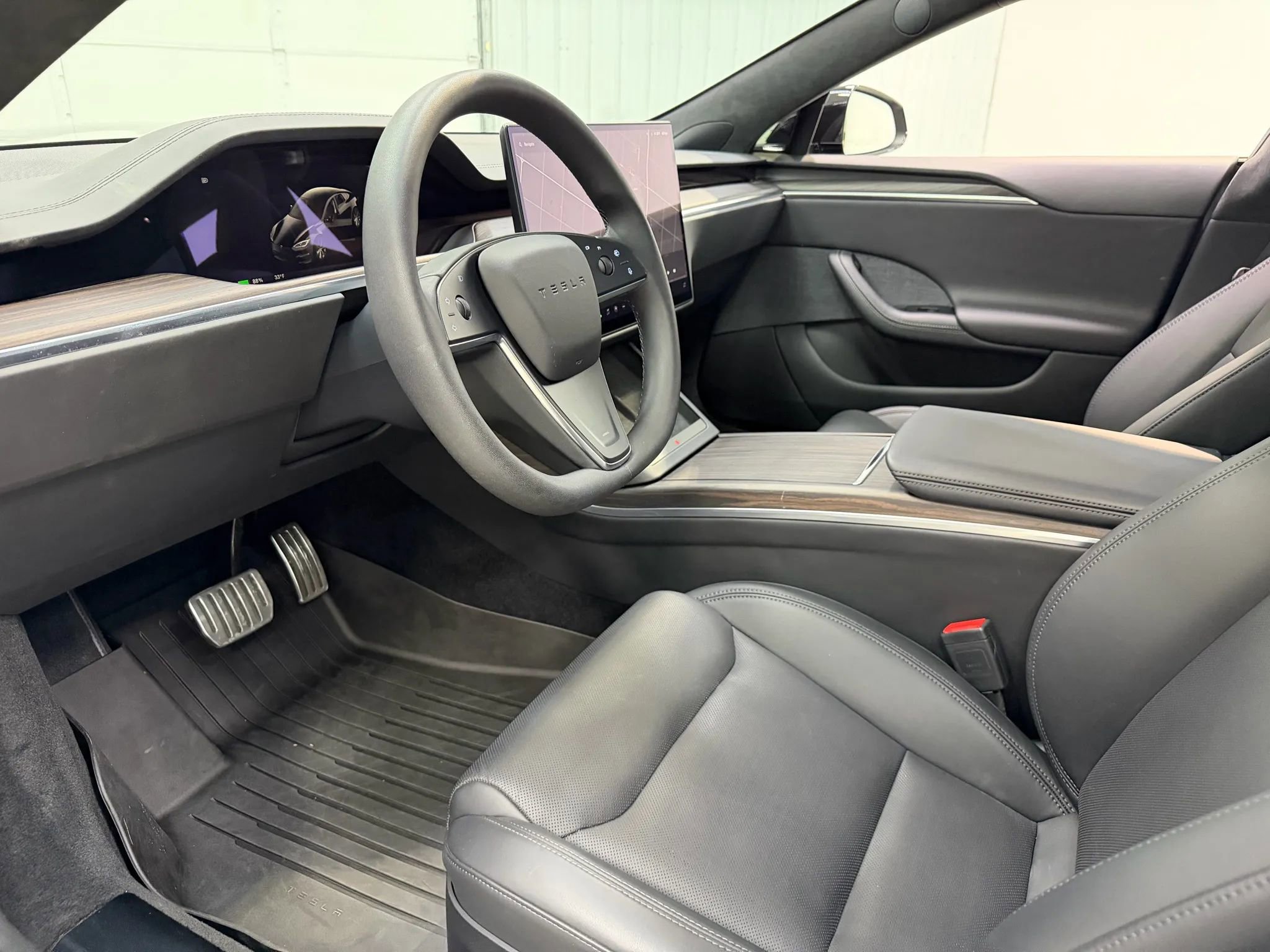 Used 2025 Tesla Model S image 12