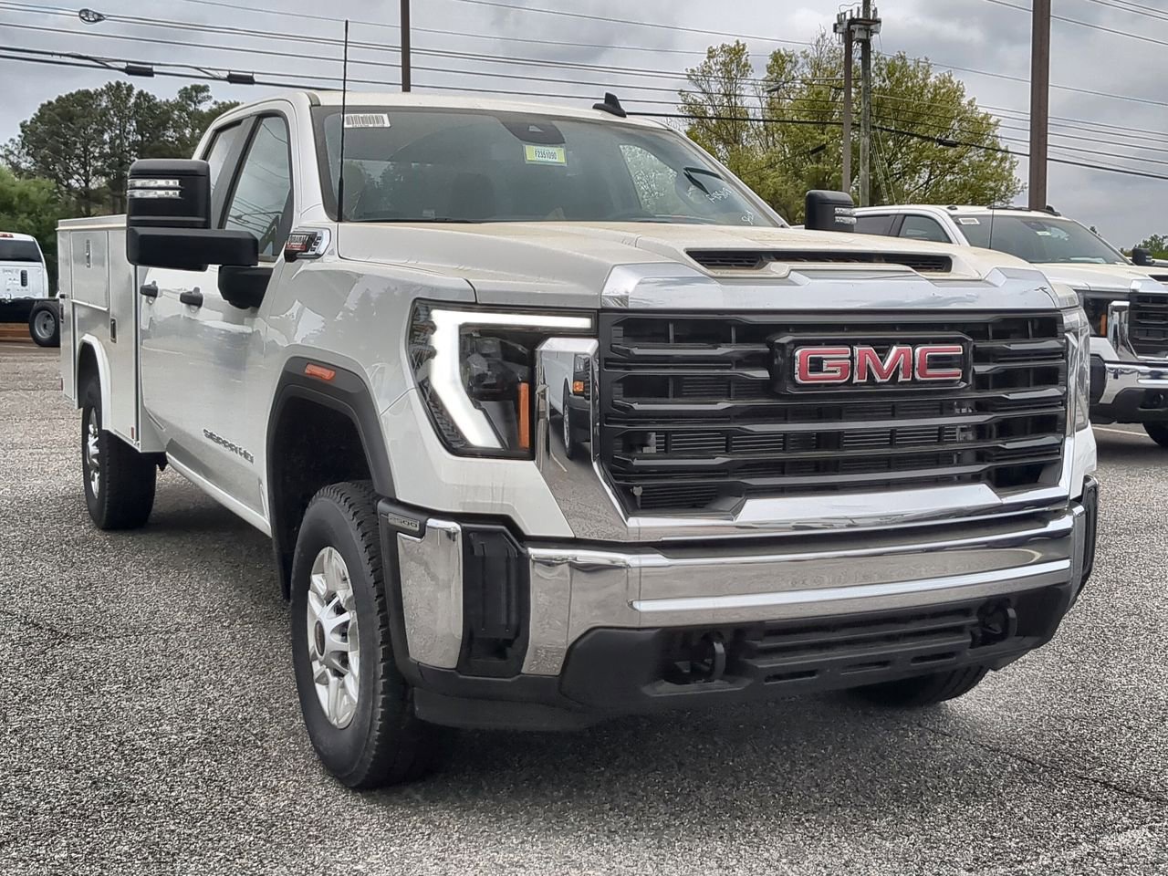 New 2025 GMC Sierra 2500 Pro w/ Convenience Package AWD/4WD image 2