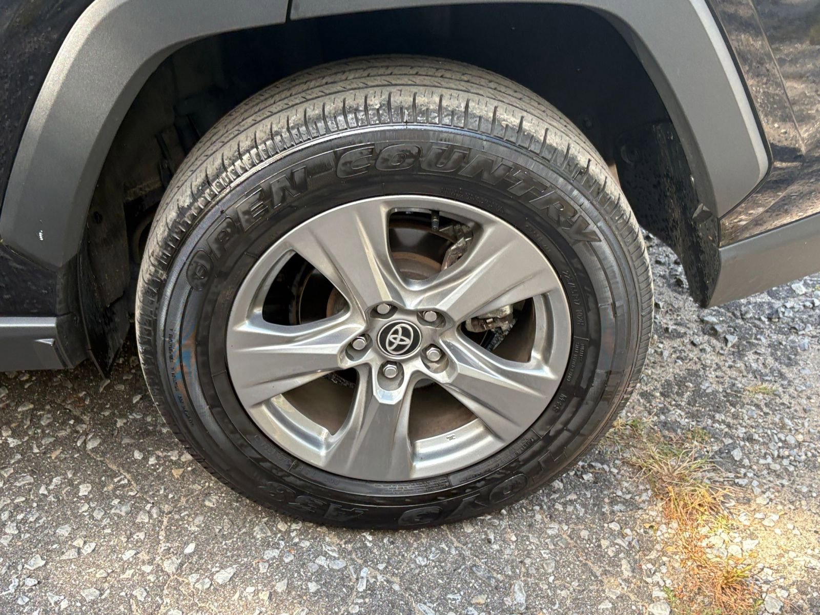 Used 2024 Toyota RAV4 XLE image 28