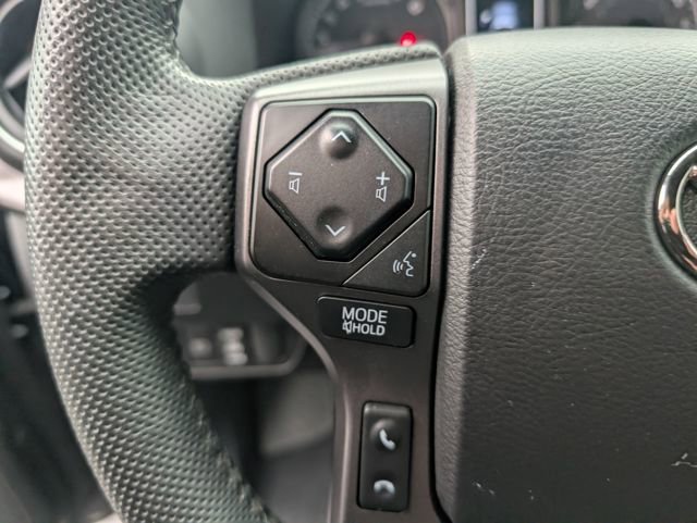 Used 2022 Toyota Tacoma TRD Sport image 18