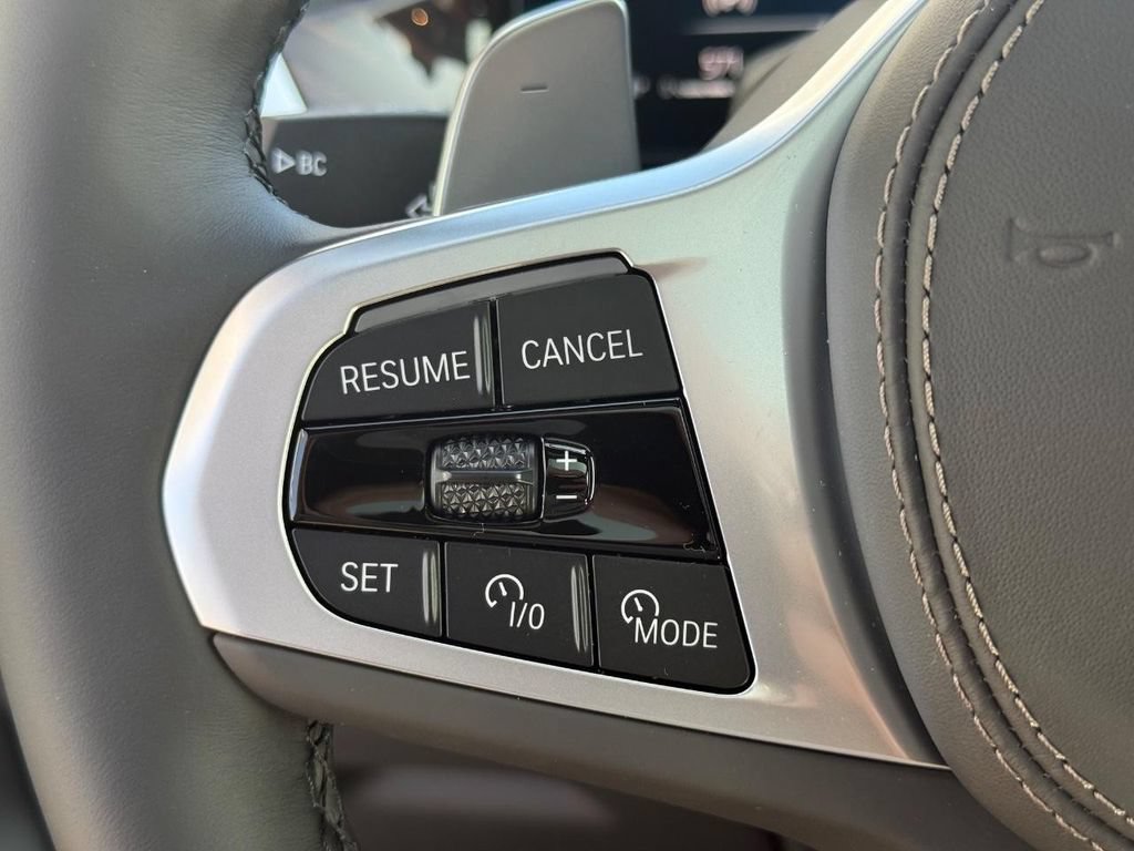New 2027 BMW X7 xDrive40i w/ M Sport Package AWD/4WD image 13
