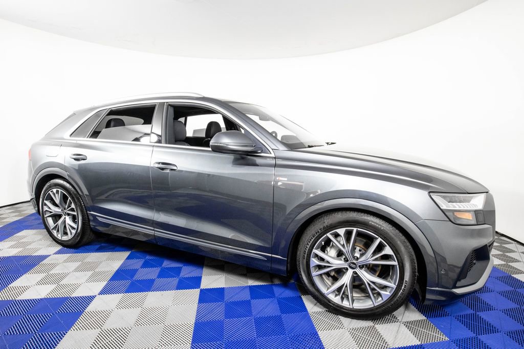 Used 2023 Audi Q8 Premium Plus AWD/4WD image 3
