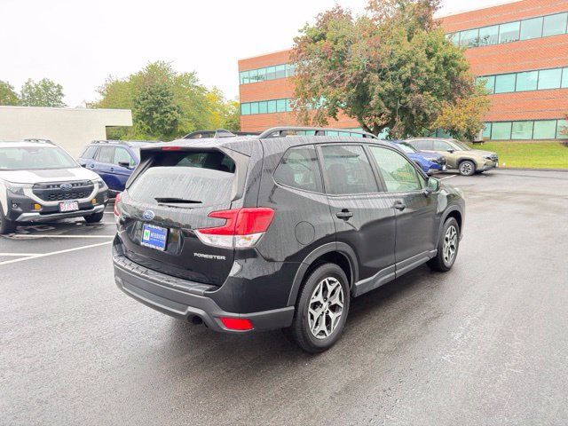Used 2023 Subaru Forester Premium AWD/4WD image 6