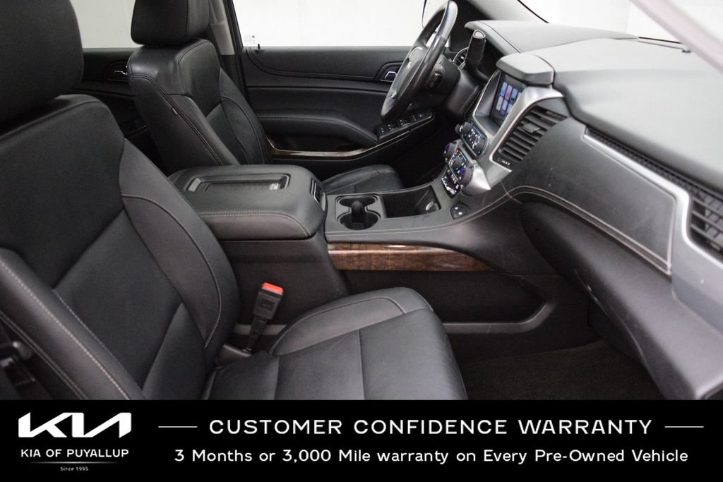 Used 2017 Chevrolet Tahoe LT w/ Luxury Package AWD/4WD image 16