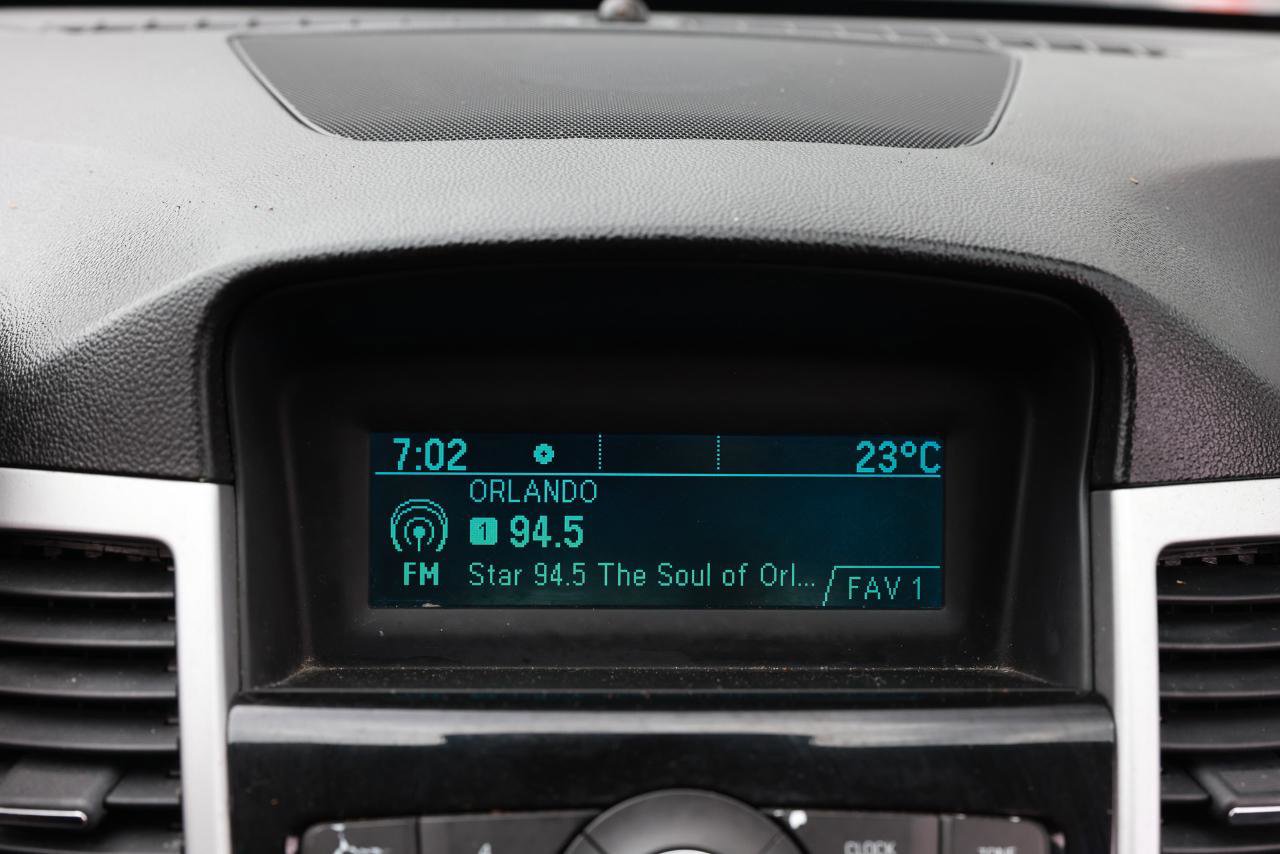 Used 2015 Chevrolet Cruze LT FWD image 31