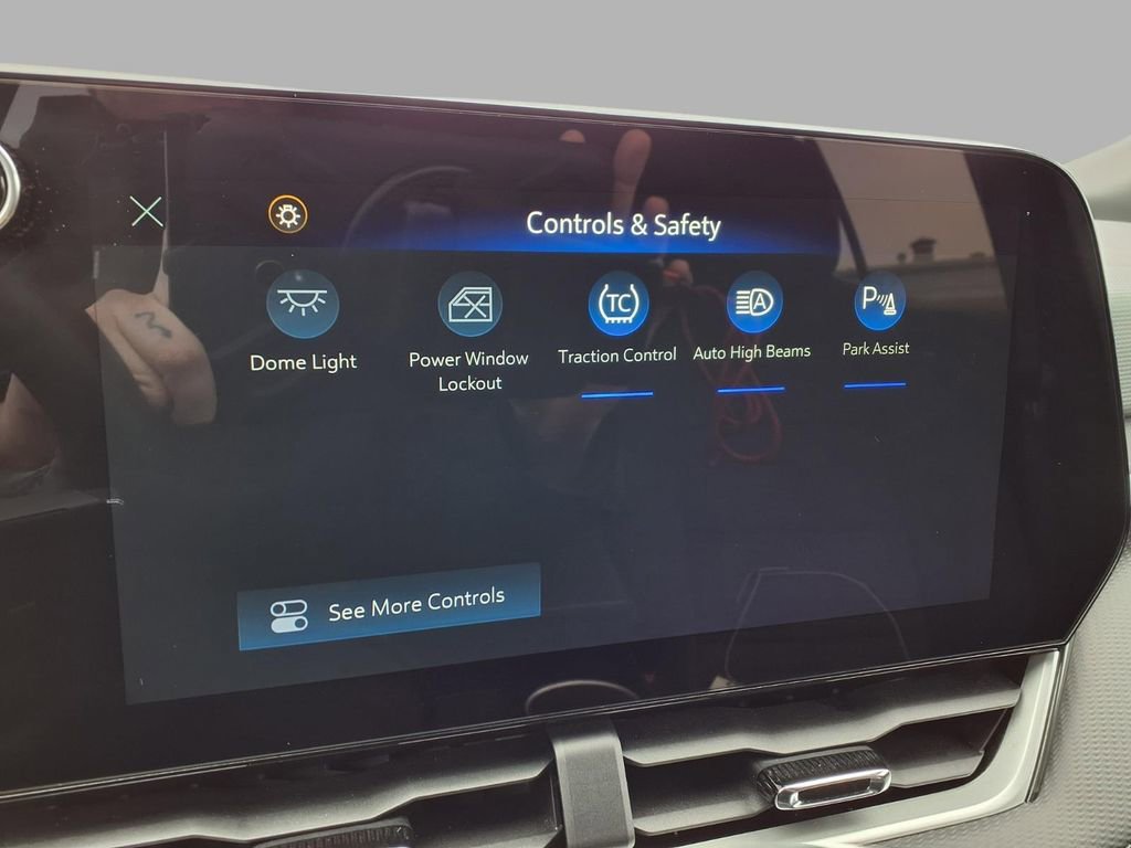 Used 2025 Chevrolet Equinox LT image 7