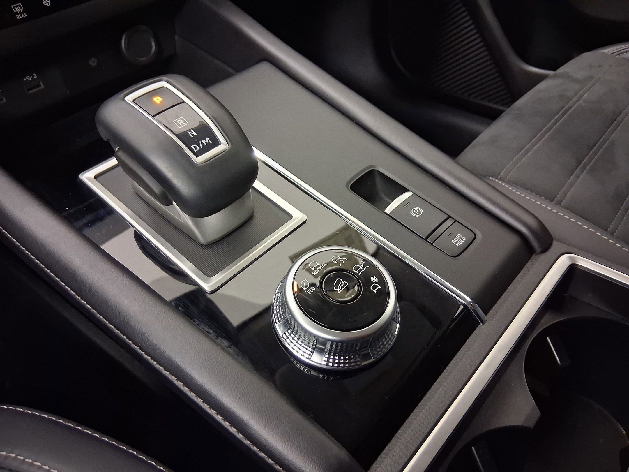 Used 2024 Mitsubishi Outlander SE image 17