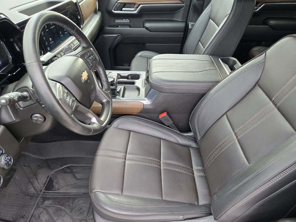 Used 2023 Chevrolet Silverado 1500 High Country w/ Technology Package image 11