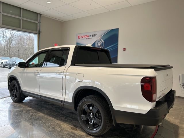 Used 2025 Honda Ridgeline Black Edition image 4