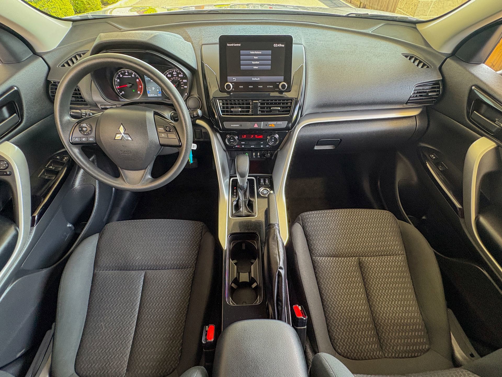 Used 2023 Mitsubishi Eclipse Cross LE AWD/4WD image 2