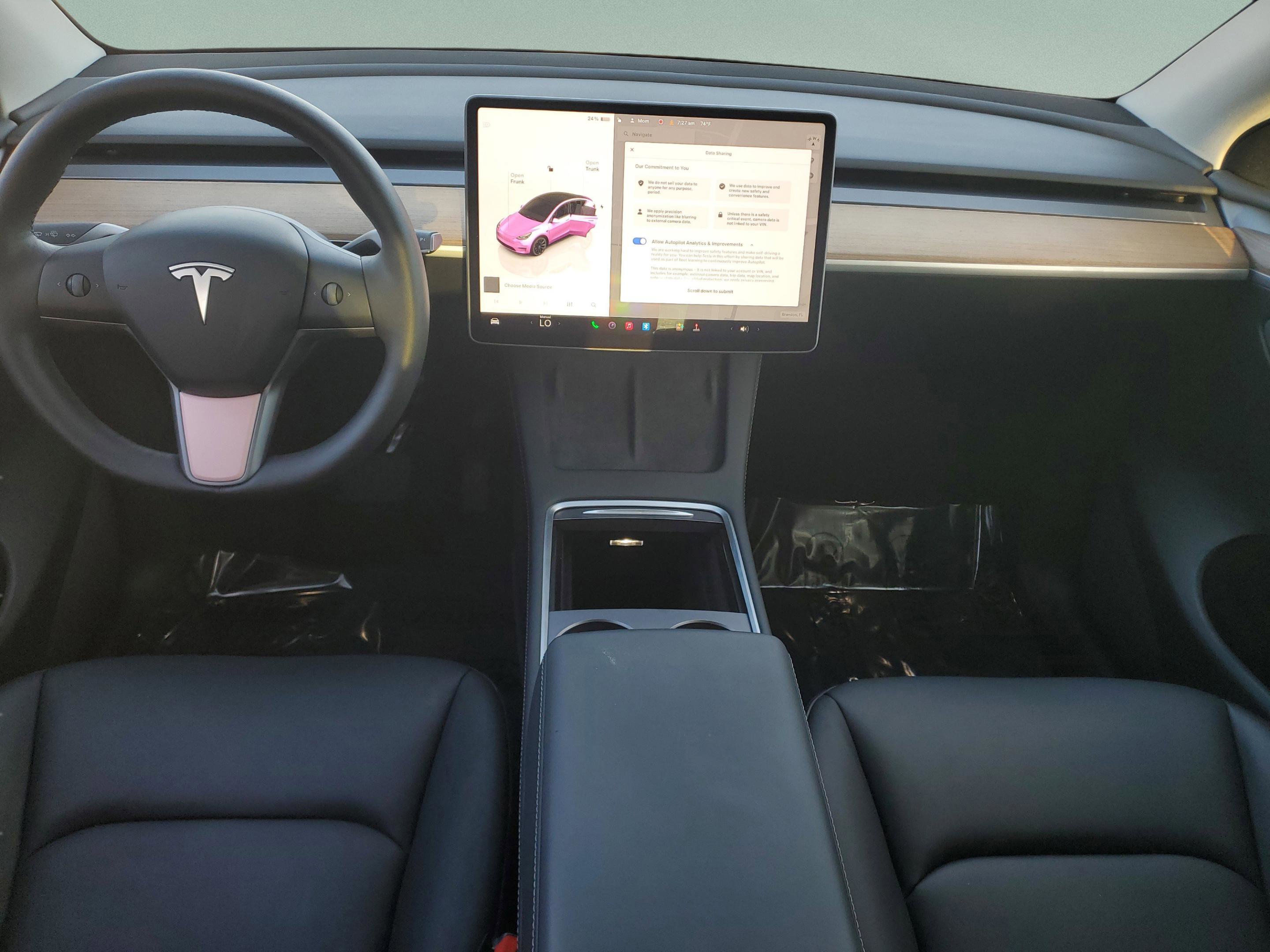 Used 2025 Tesla Model Y Long Range RWD image 11