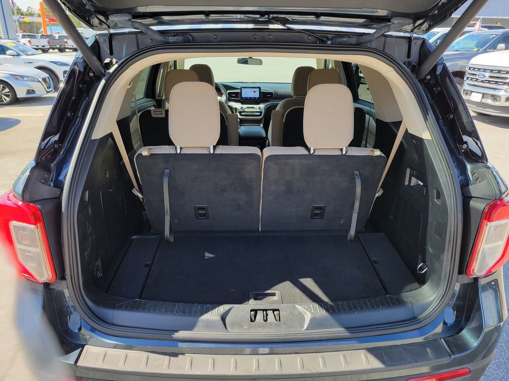 Certified 2022 Ford Explorer XLT image 13