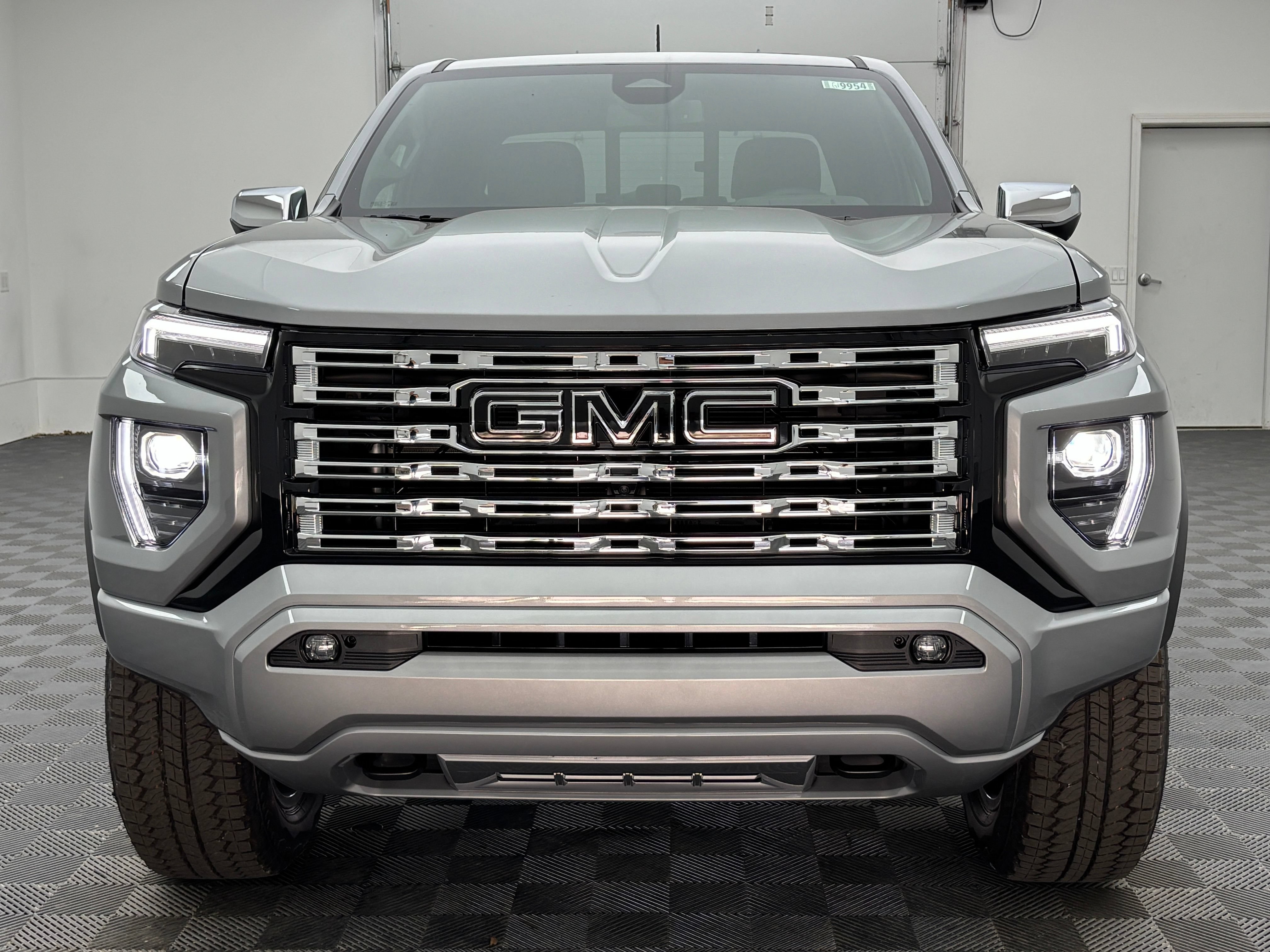 New 2026 GMC Canyon Denali w/ LPO, Black Badging Package AWD/4WD image 14