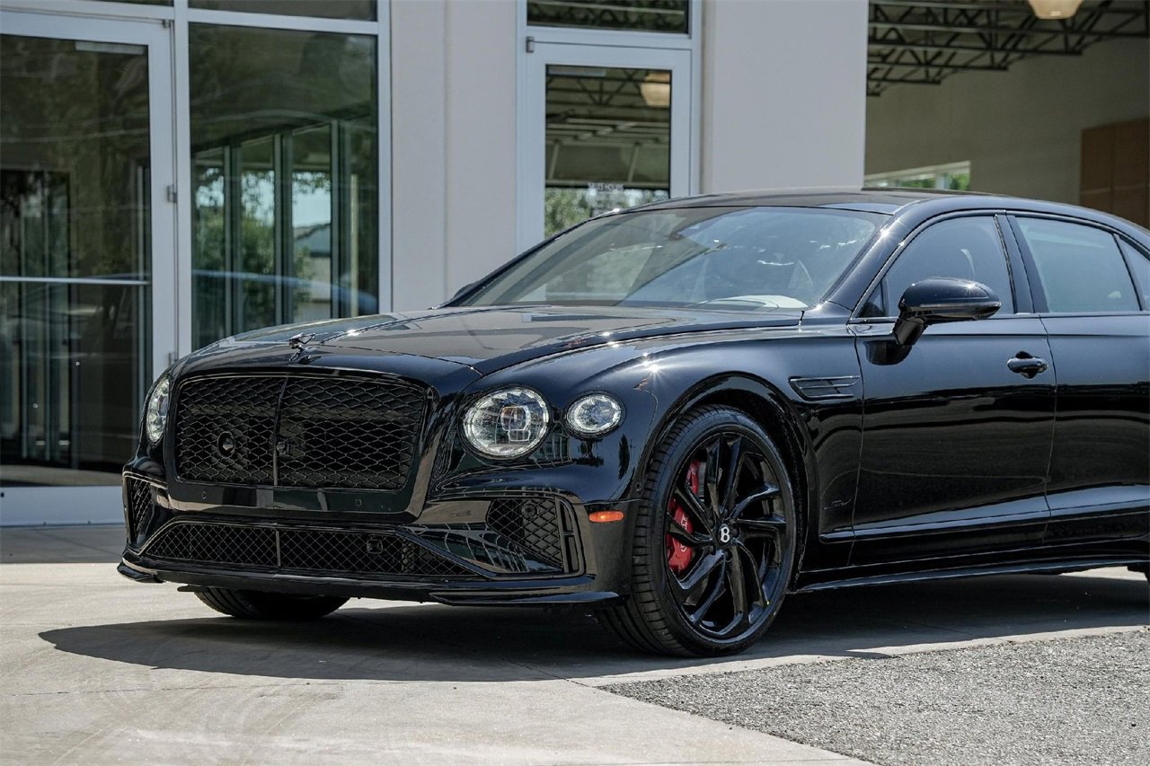 New 2025 Bentley Flying Spur Plug-In Hybrid image 15