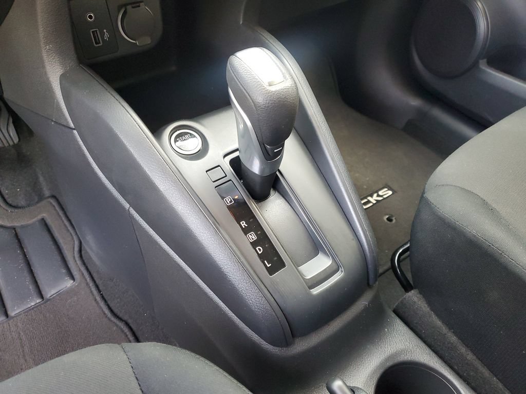 Certified 2025 Nissan Kicks Play S FWD image 32