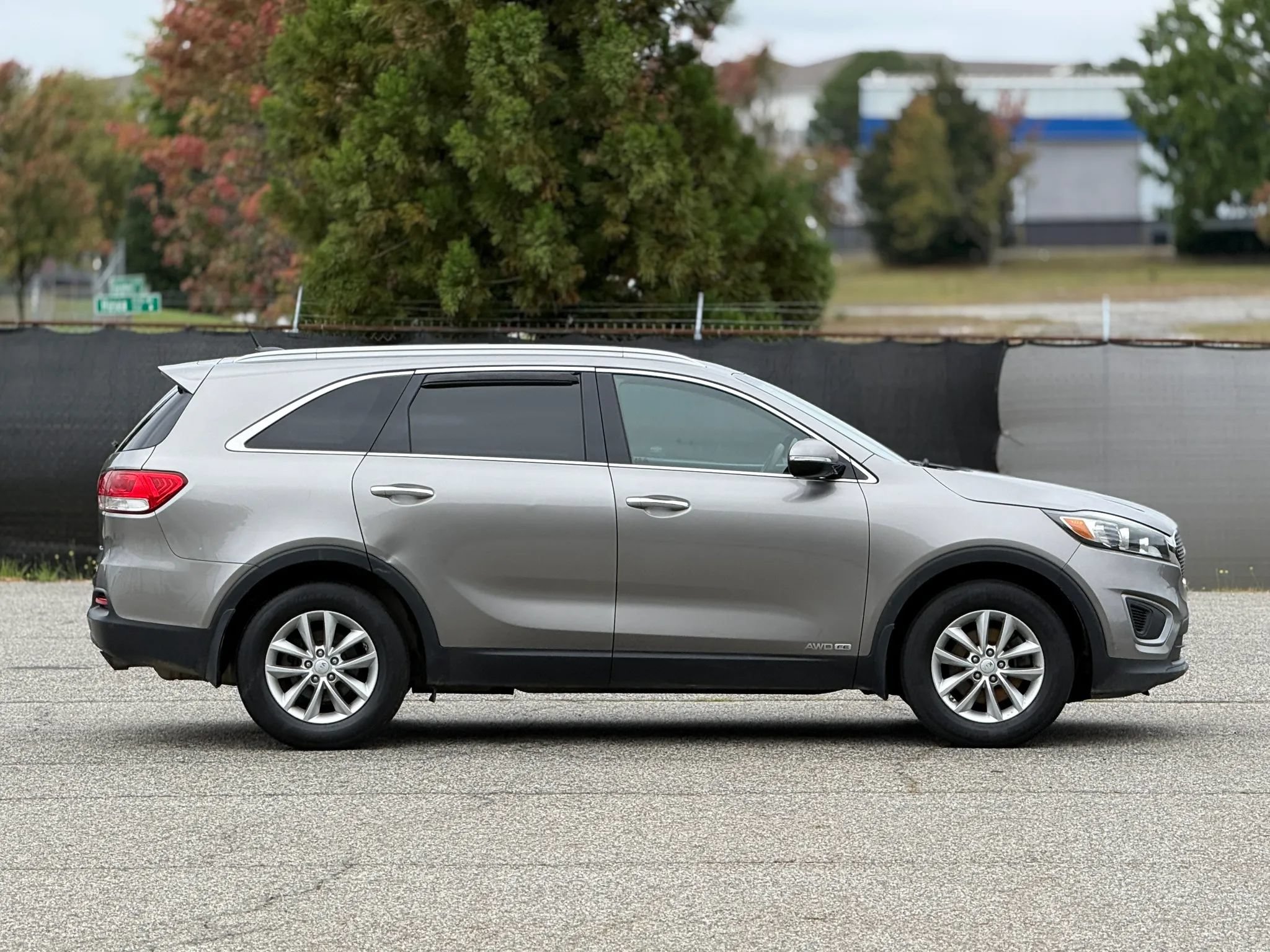 Used 2017 Kia Sorento AWD image 7