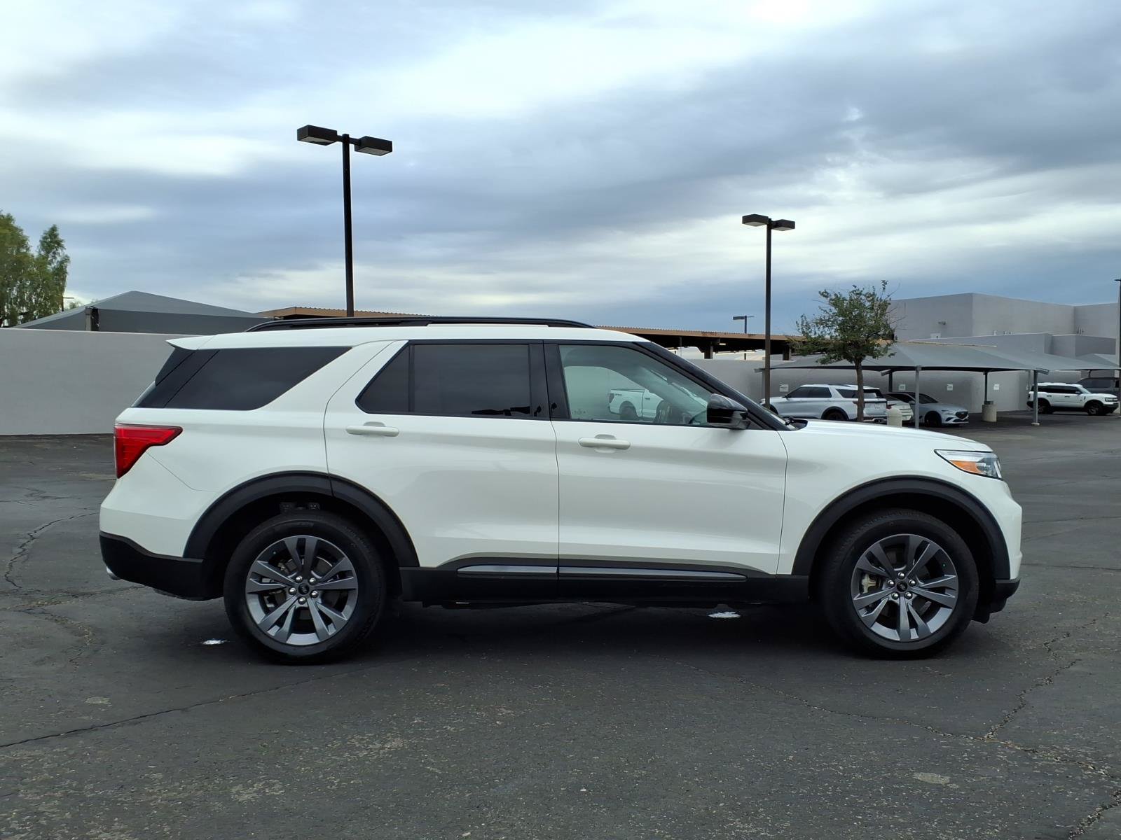 Certified 2023 Ford Explorer XLT w/ Equipment Group 202A AWD/4WD image 7