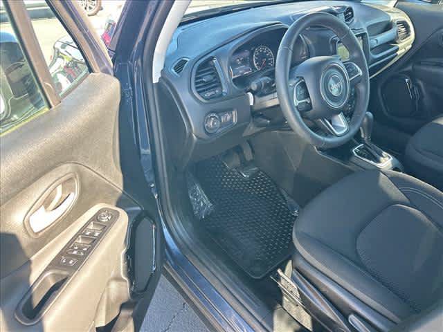 Used 2023 Jeep Renegade Altitude AWD/4WD image 9