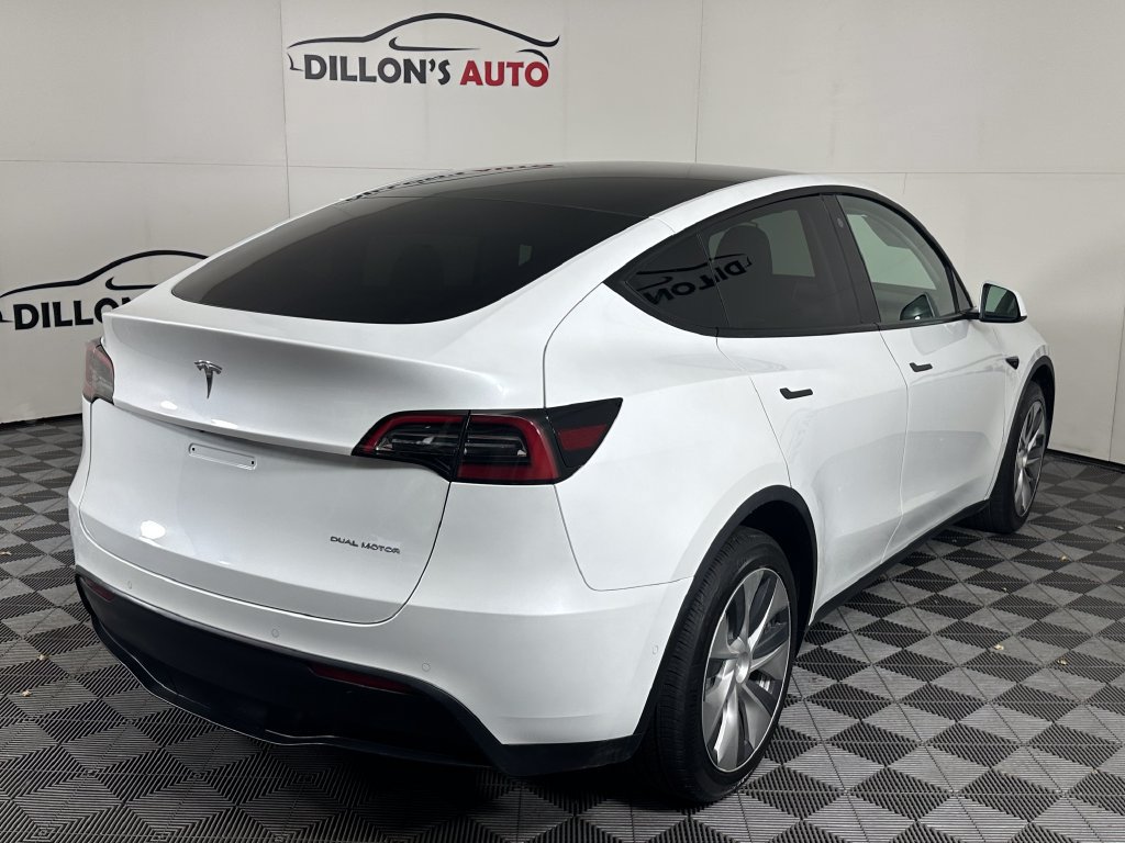 Used 2022 Tesla Model Y Long Range AWD/4WD image 10