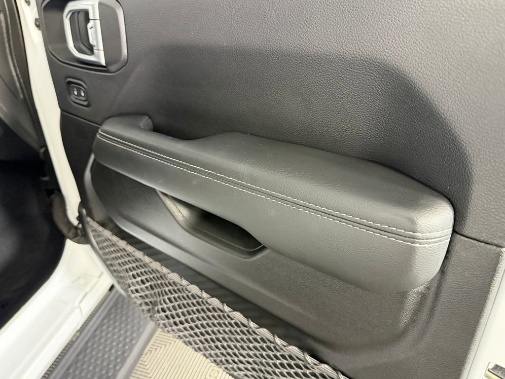 Used 2023 Jeep Wrangler Unlimited Sahara w/ Cold Weather Group image 34