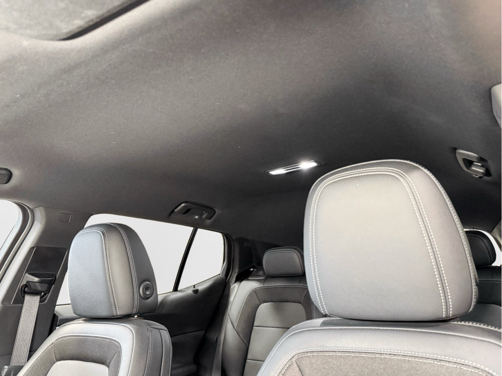 Used 2024 Chevrolet Equinox EV LT FWD image 25