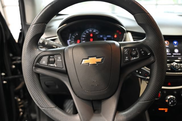 Used 2020 Chevrolet Trax LS w/ Tint and Cruise Package AWD/4WD image 20