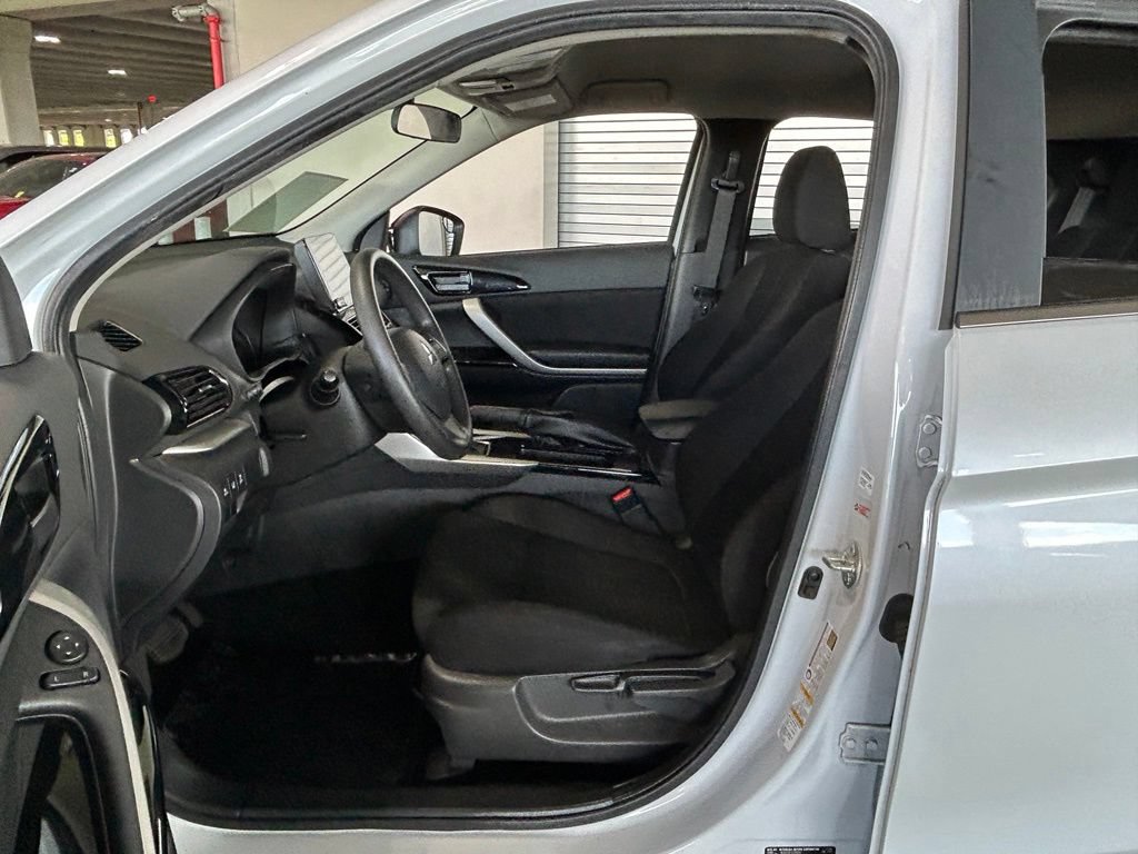 Used 2023 Mitsubishi Eclipse Cross LE AWD/4WD image 16