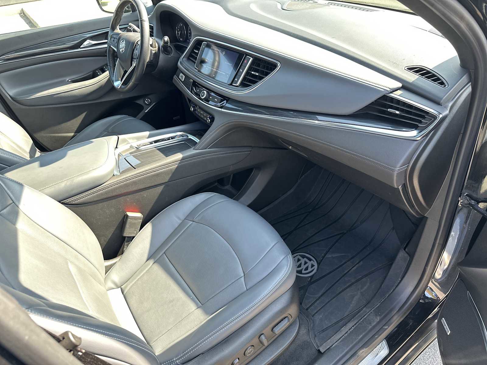 Used 2023 Buick Enclave Premium w/ Experience Buick Package image 27