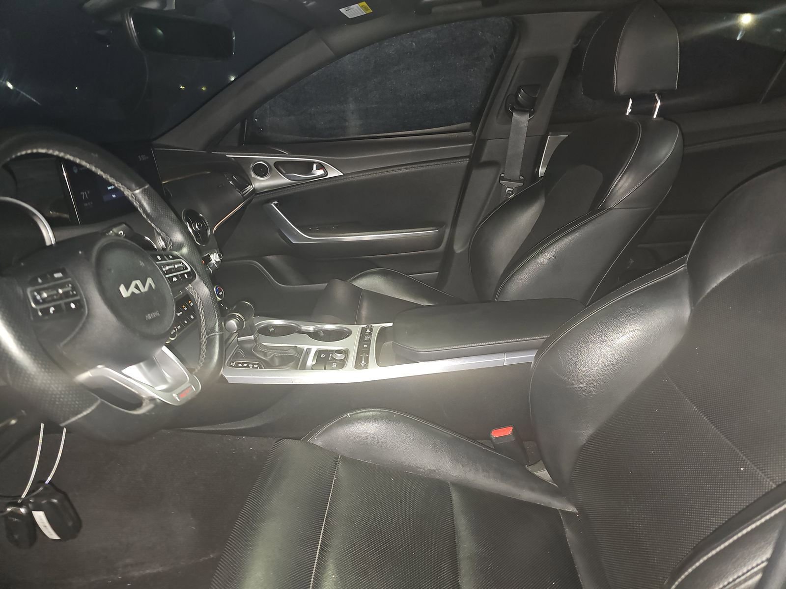 Used 2022 Kia Stinger GT1 image 3