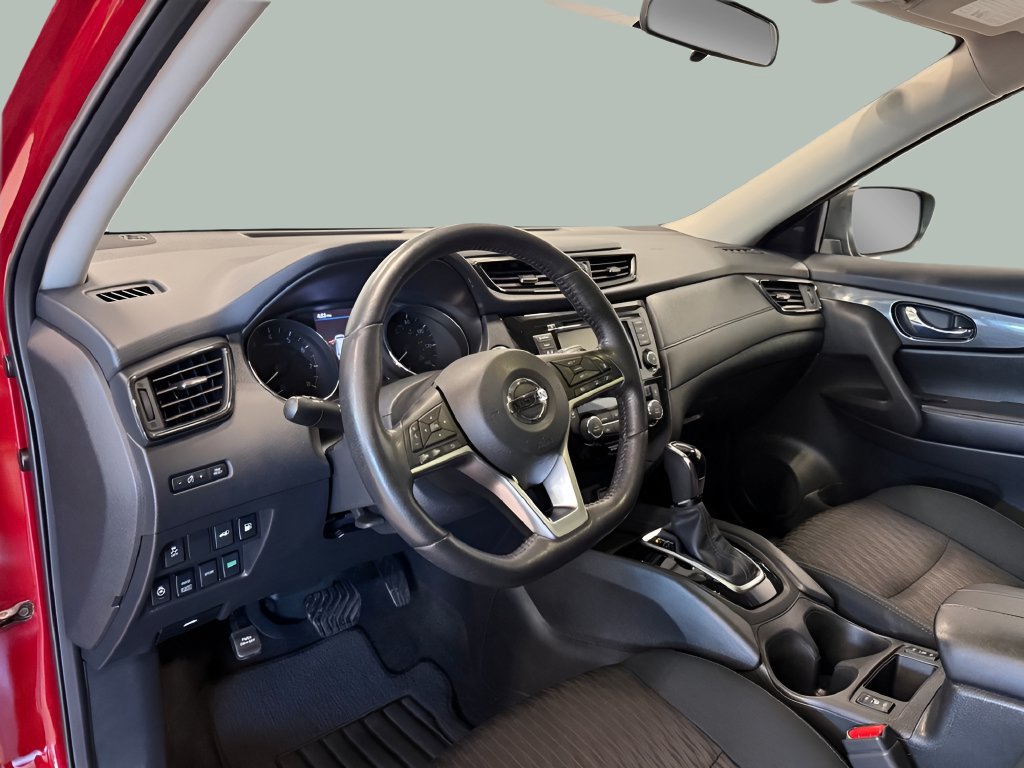 Used 2018 Nissan Rogue SV w/ Premium Package AWD/4WD image 13