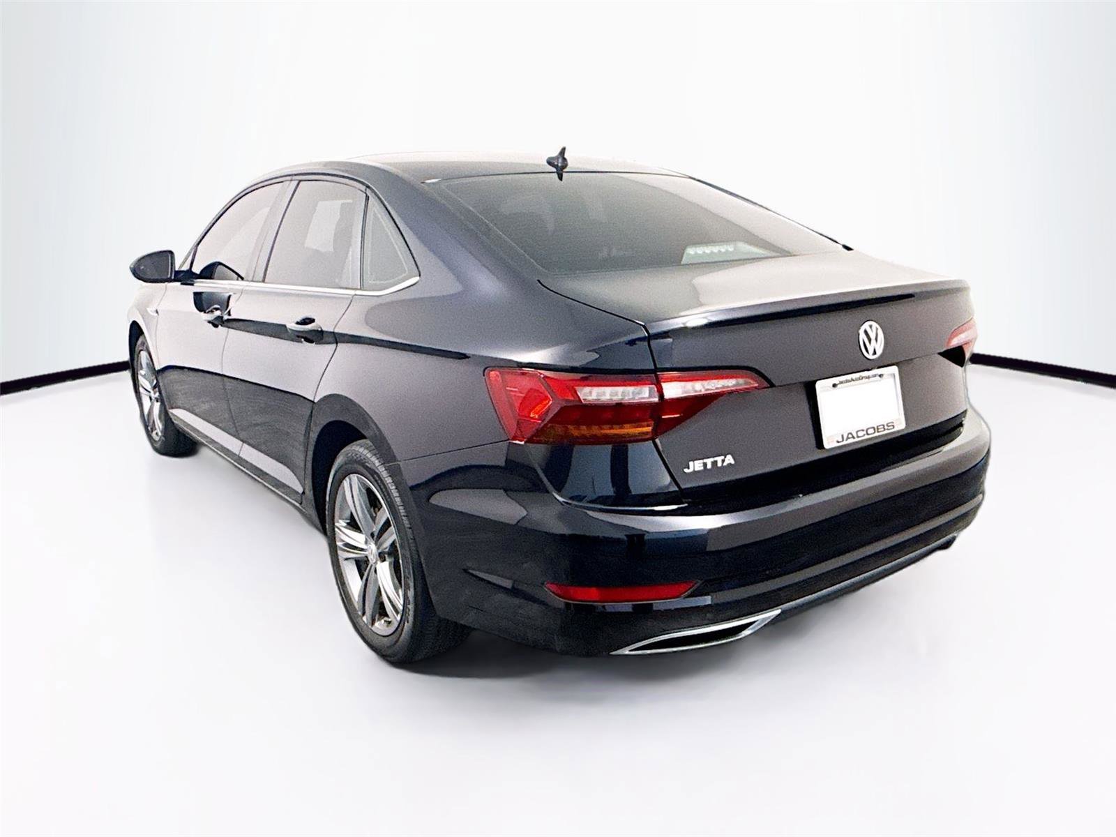 Used 2019 Volkswagen Jetta R-Line image 9