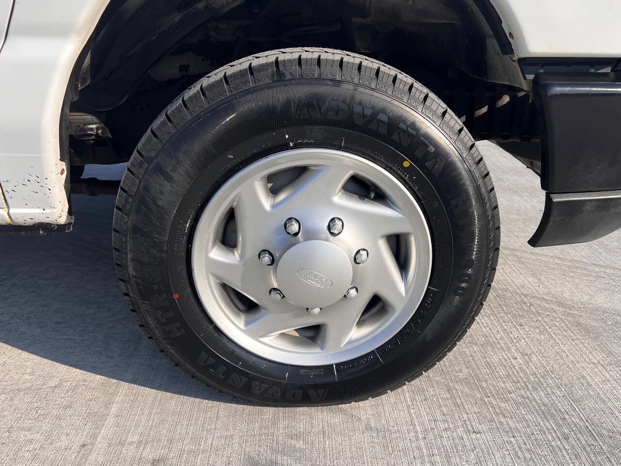 Used 2010 Ford E-150 and Econoline 150 image 10